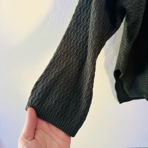 Adrianna Papell Women’s V-Neck Sweater Size 1X - Picture 5 of 6